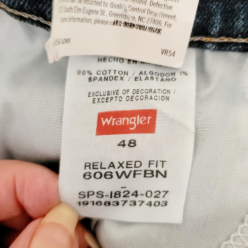 Wrangler mens jean shorts size 48 relaxed fit 10" inseam NWT - Picture 7 of 10